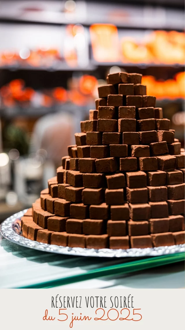 🔥 Réservez votre 5 JUIN 🔥

Une soirée, mille saveurs.

La Géni’Halle de Rive revient le jeudi 5 juin 2025 pour une édition estivale exclusive !

La Halle de Rive sera entièrement privatisée pour vous faire vivre une soirée unique autour des produits d’exception de vos commerçants préférés. Bouchées, boissons, ambiance festive et artisanat de qualité seront au rendez-vous 🥂🧀🍷

🎟️ CHF 95.– (boissons incluses) – 5 CHF seront reversés à l’association Villa Yoyo

📣 Les places partent vite – ne tardez pas à réserver !

🔗 Billetterie en bio et lien ci-dessous

https://my.weezevent.com/genihalle-juin-2025

Vous venez avec qui ? 😍👇

✅ Abonnez-vous à la @hallederive pour plus de bons plans gourmands !

🎥  @lagencefood

***************

Bienvenue à la Halle de Rive, l’endroit à Genève pour les amoureux des produits du terroir !

La Halle de Rive, c’est +23 commerçants (poissonniers, fromagers, bouchers, boulangers, maraîchers, traiteurs), une fleuriste et un bistrot 🍽️ 🥐 🧀

Nous sommes à votre côté depuis + 145 ans !

🛍️ Rendez-vous  à la Halle pour vos moments gourmands 😍

***************

#halle #marché #foodmarket #market #event #geneva #foodie #foodlover

Foodie / Food Lover / Genève